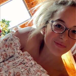 Meet your Posher, Anna-marie